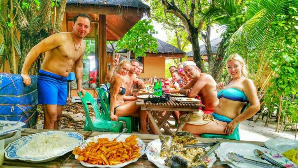 Lily Rest Maldives Hotel Maafushi Bagian luar foto
