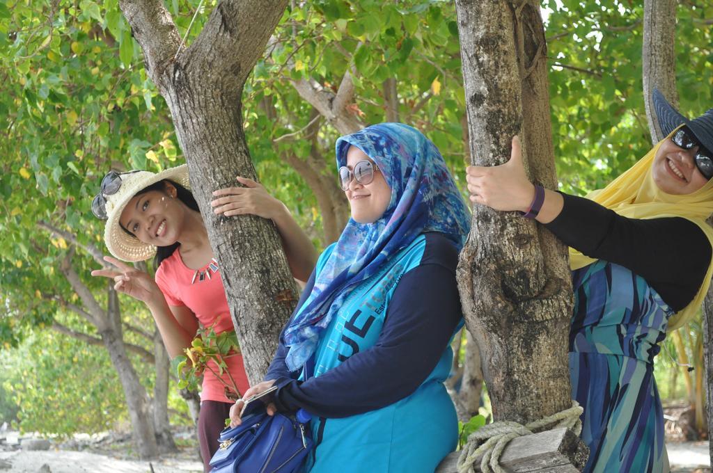 Lily Rest Maldives Hotel Maafushi Bagian luar foto