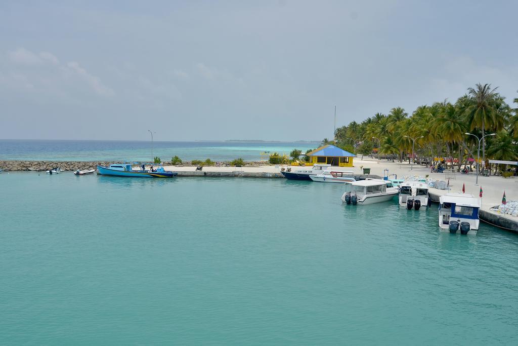 Lily Rest Maldives Hotel Maafushi Bagian luar foto
