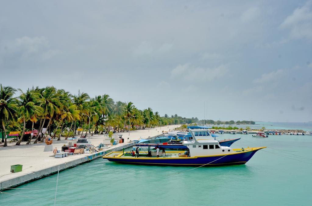 Lily Rest Maldives Hotel Maafushi Bagian luar foto