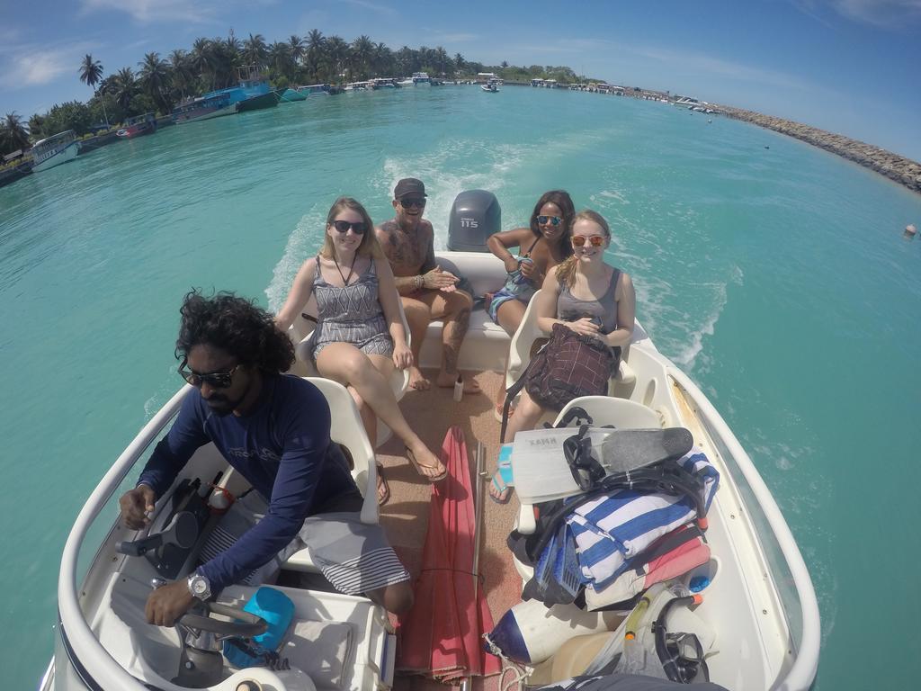 Lily Rest Maldives Hotel Maafushi Bagian luar foto