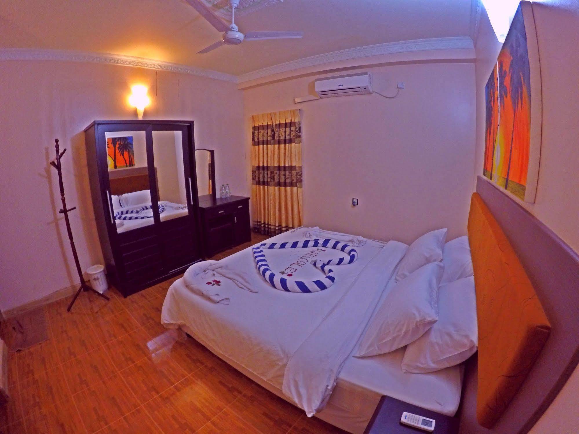 Lily Rest Maldives Hotel Maafushi Bagian luar foto