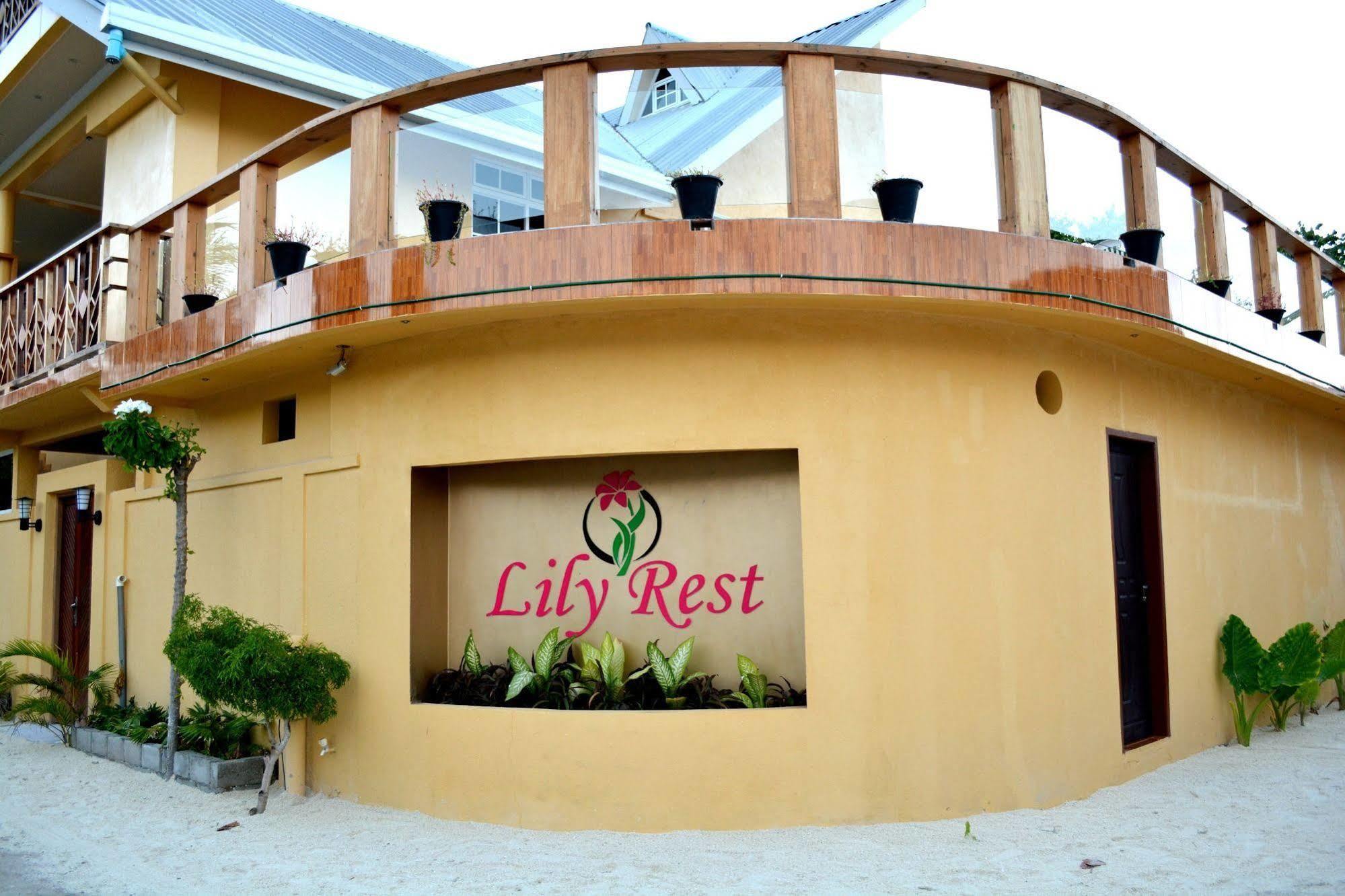 Lily Rest Maldives Hotel Maafushi Bagian luar foto
